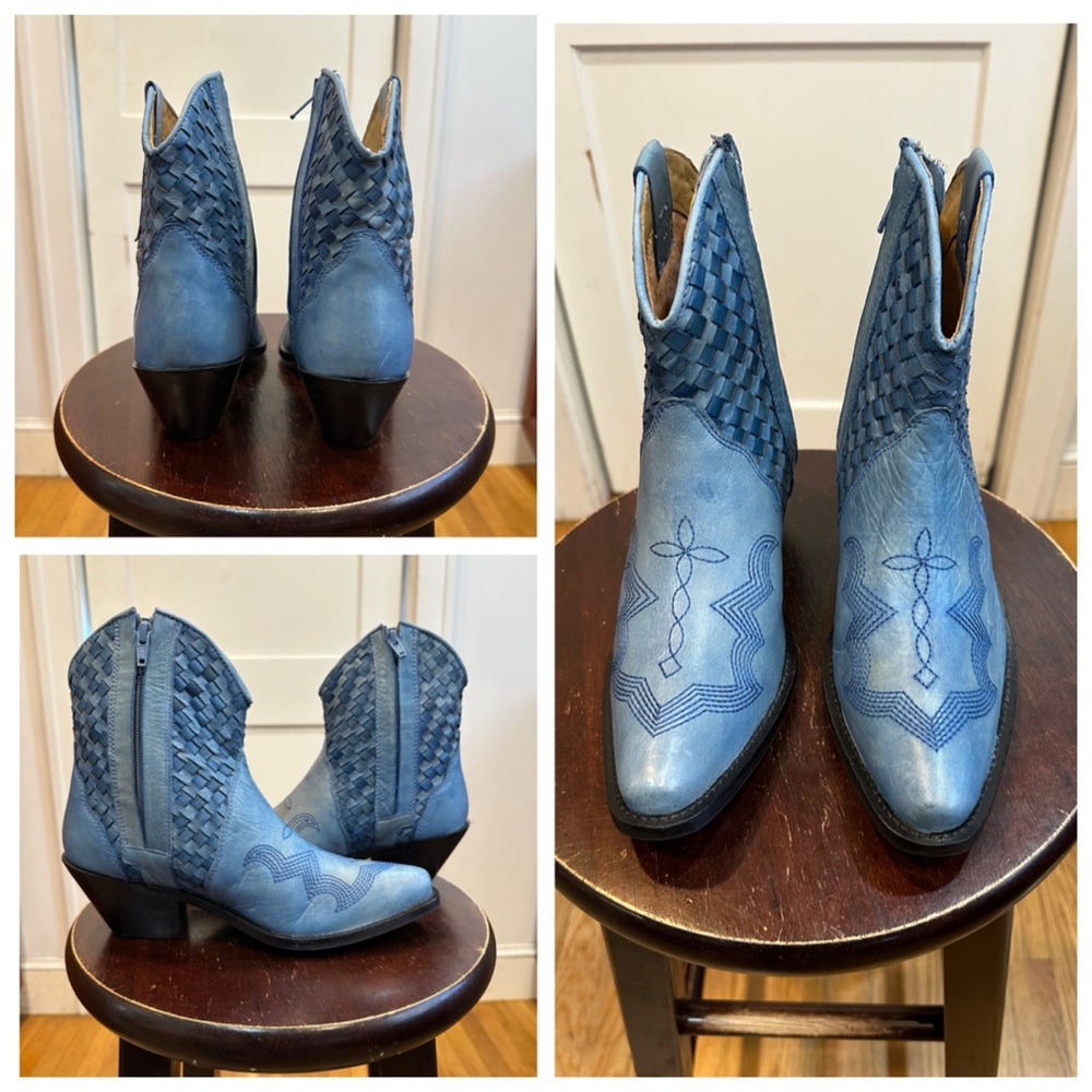 Beautiful brand new Urban Outfitters blue leather cowboy boots. Size 6